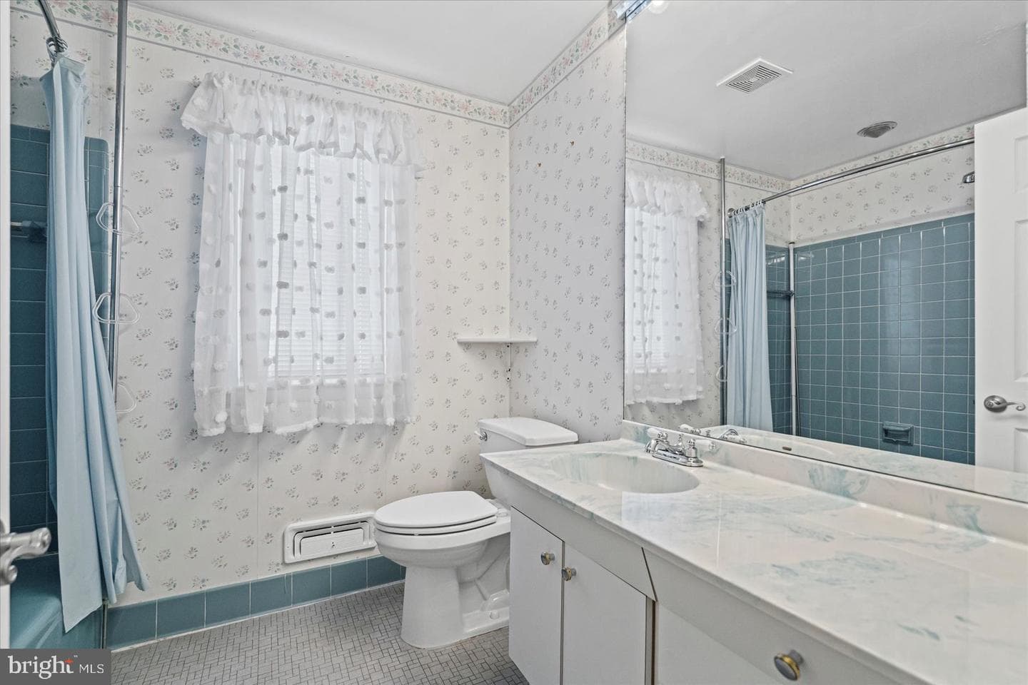 1004 Dunblane Road photo 33