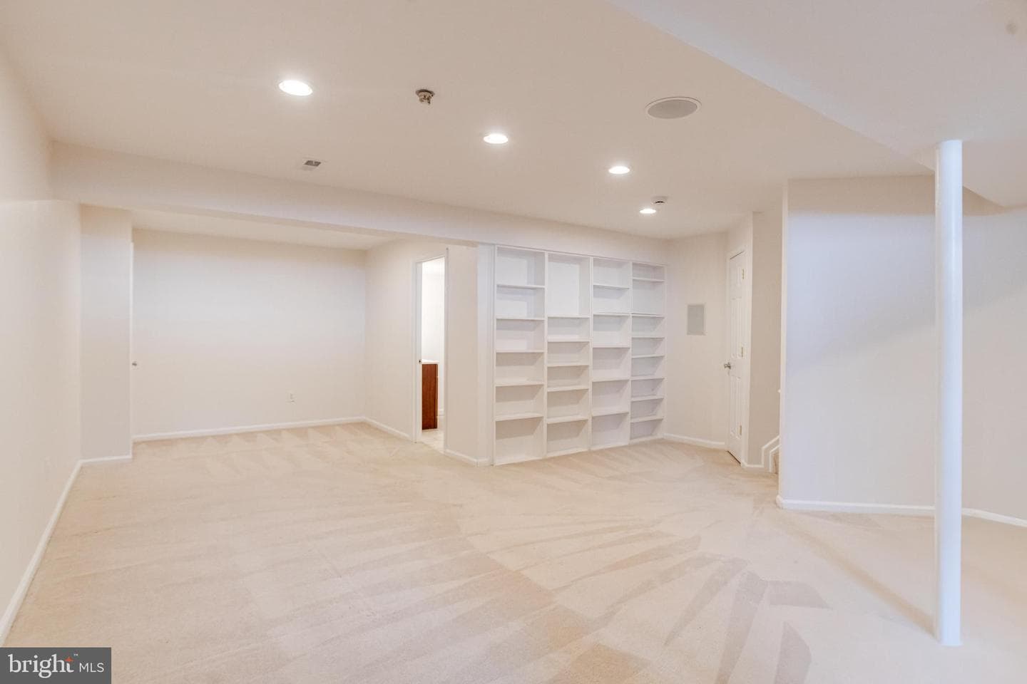 5032 Springhouse Circle photo 65