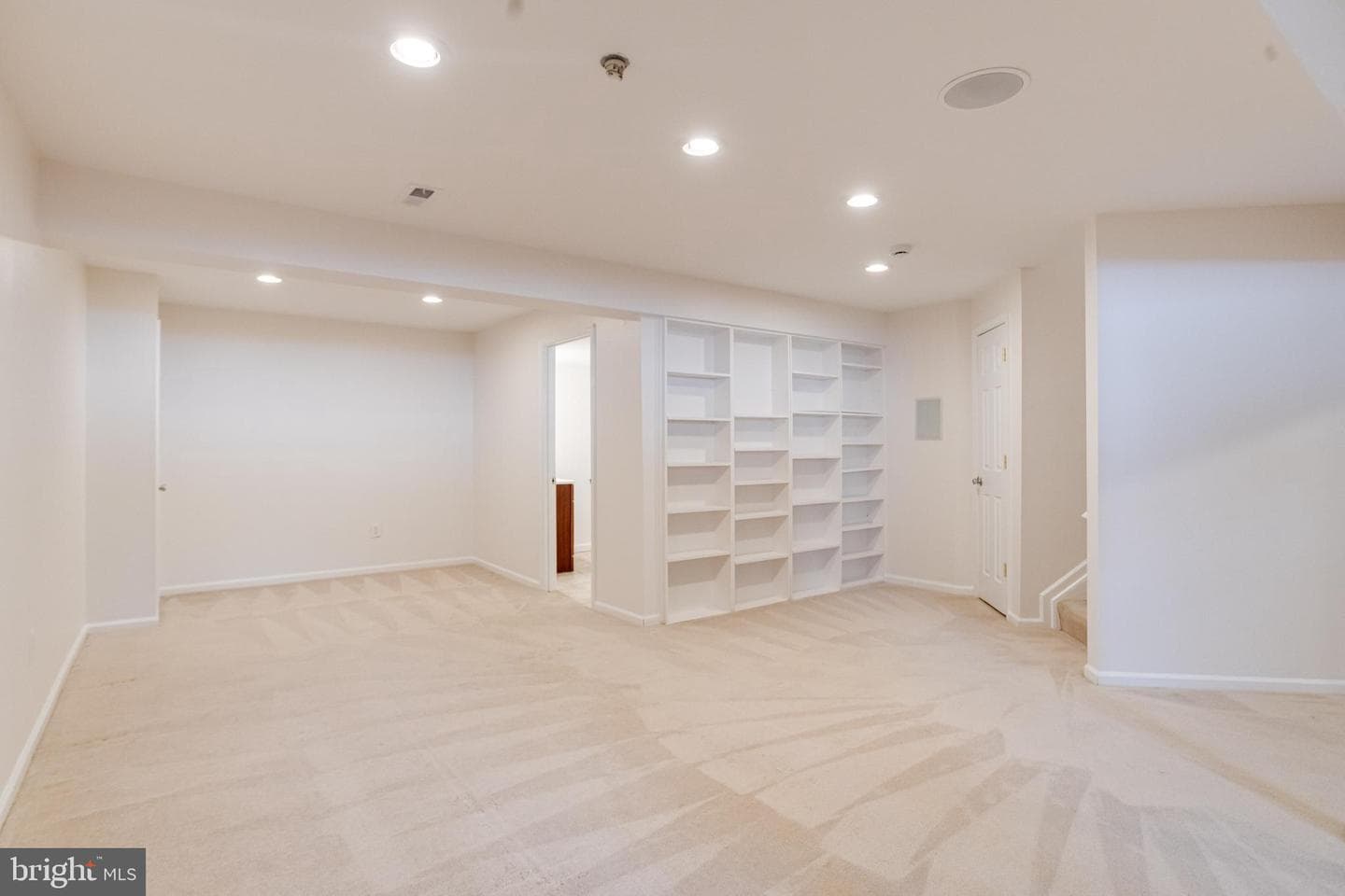 5032 Springhouse Circle photo 66