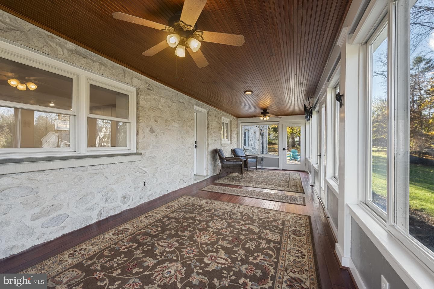 504 Hampton Lane photo 13