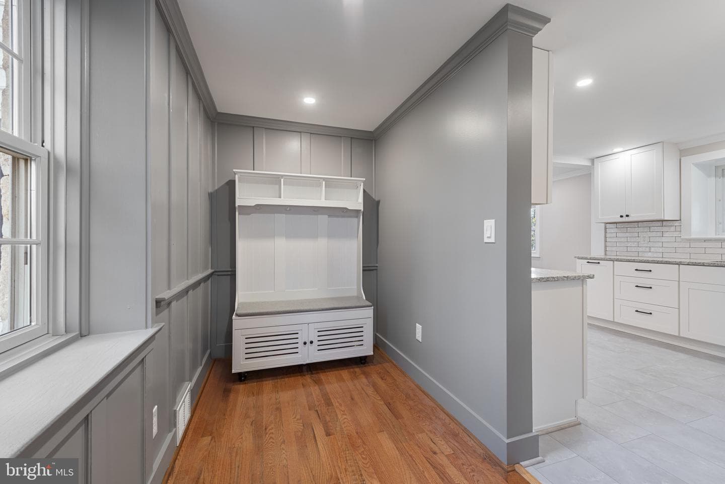 504 Hampton Lane photo 9