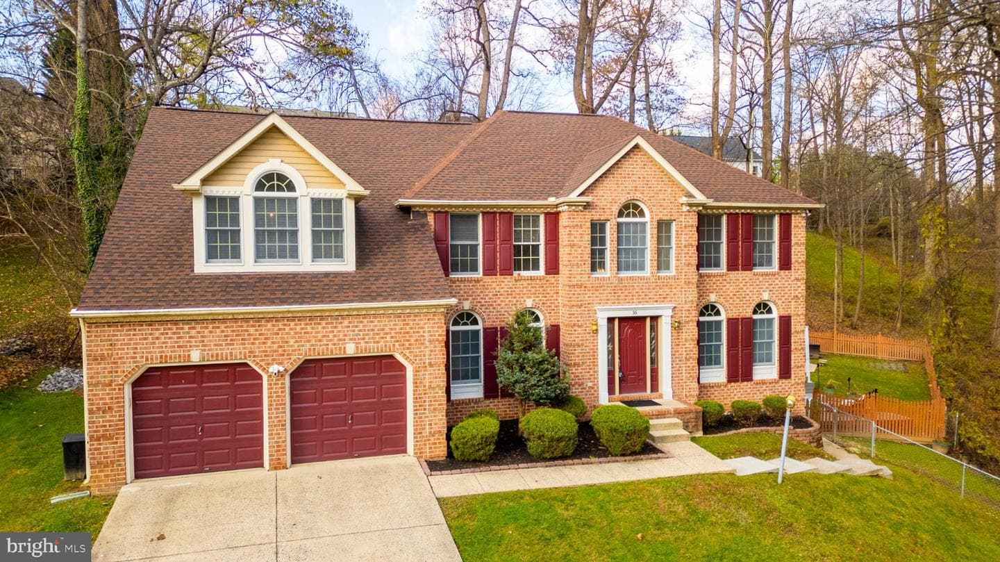 16 Wood Raven Court