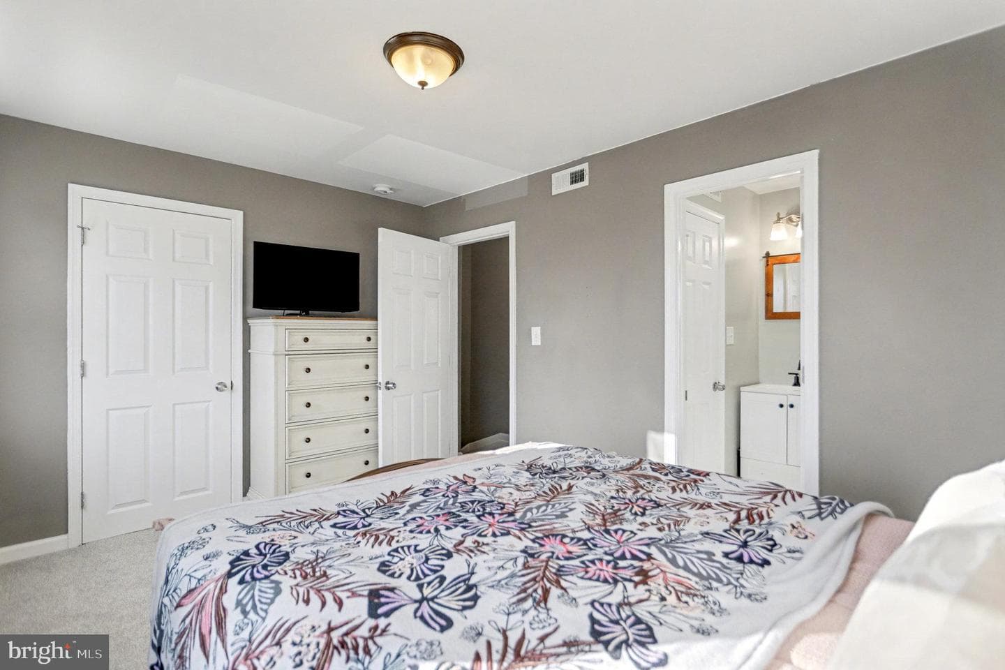 8656 Oak Road photo 12