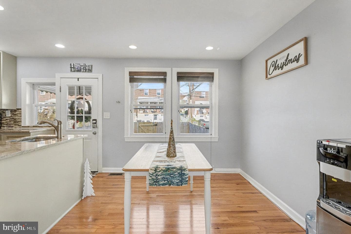 8656 Oak Road photo 5