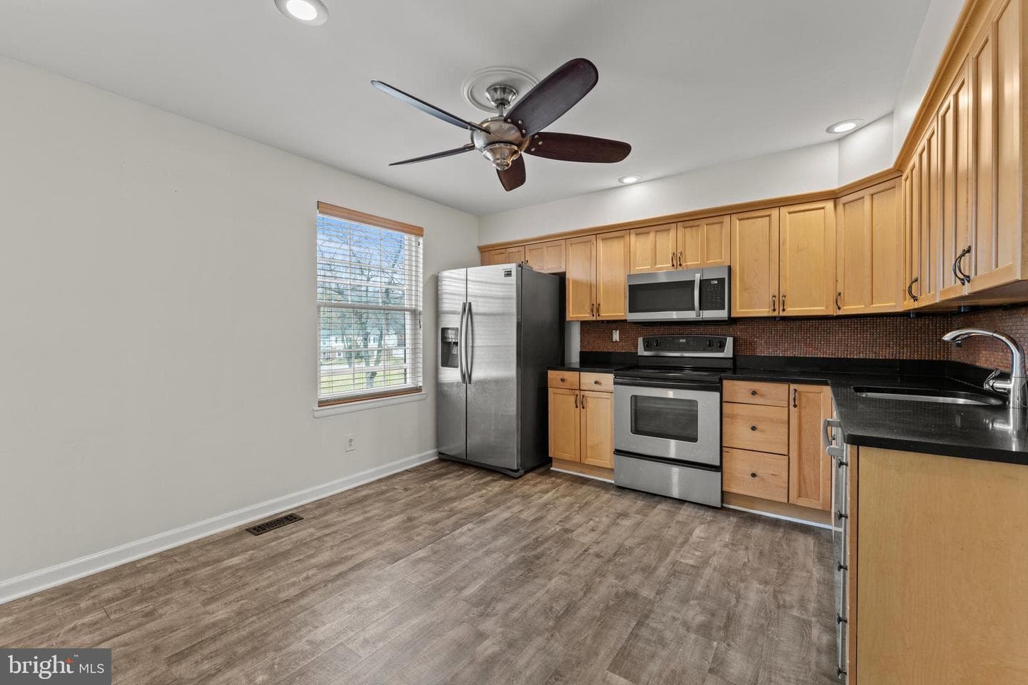 2647 Ebony Road photo 4