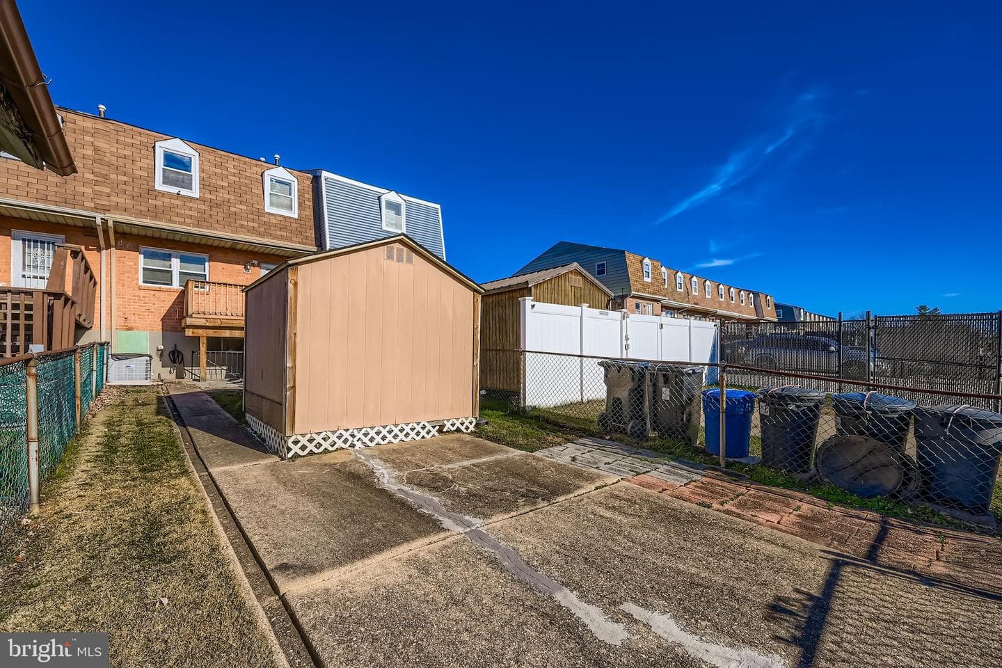 658 Kingston Road photo 28