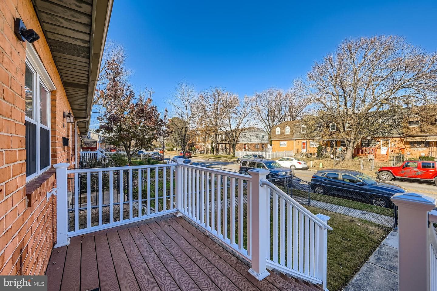 658 Kingston Road photo 4