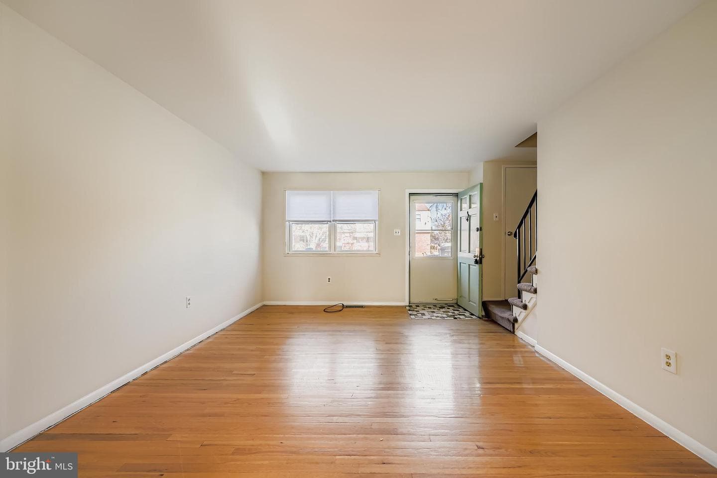 658 Kingston Road photo 7