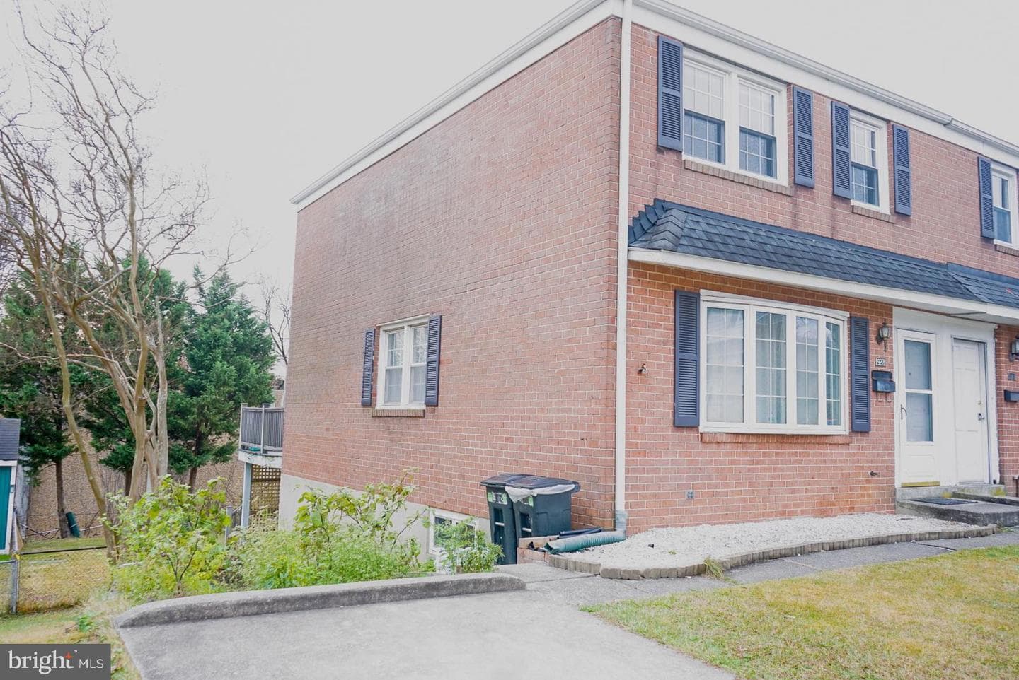 927 Grovehill Road photo 26