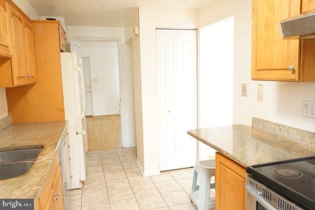 927 Grovehill Road photo 9