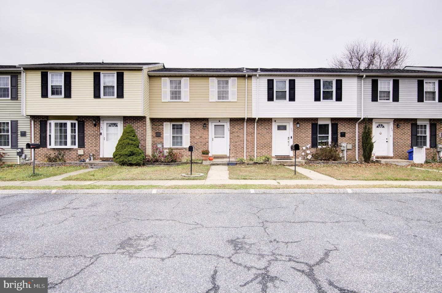144 E Orange Court photo 1