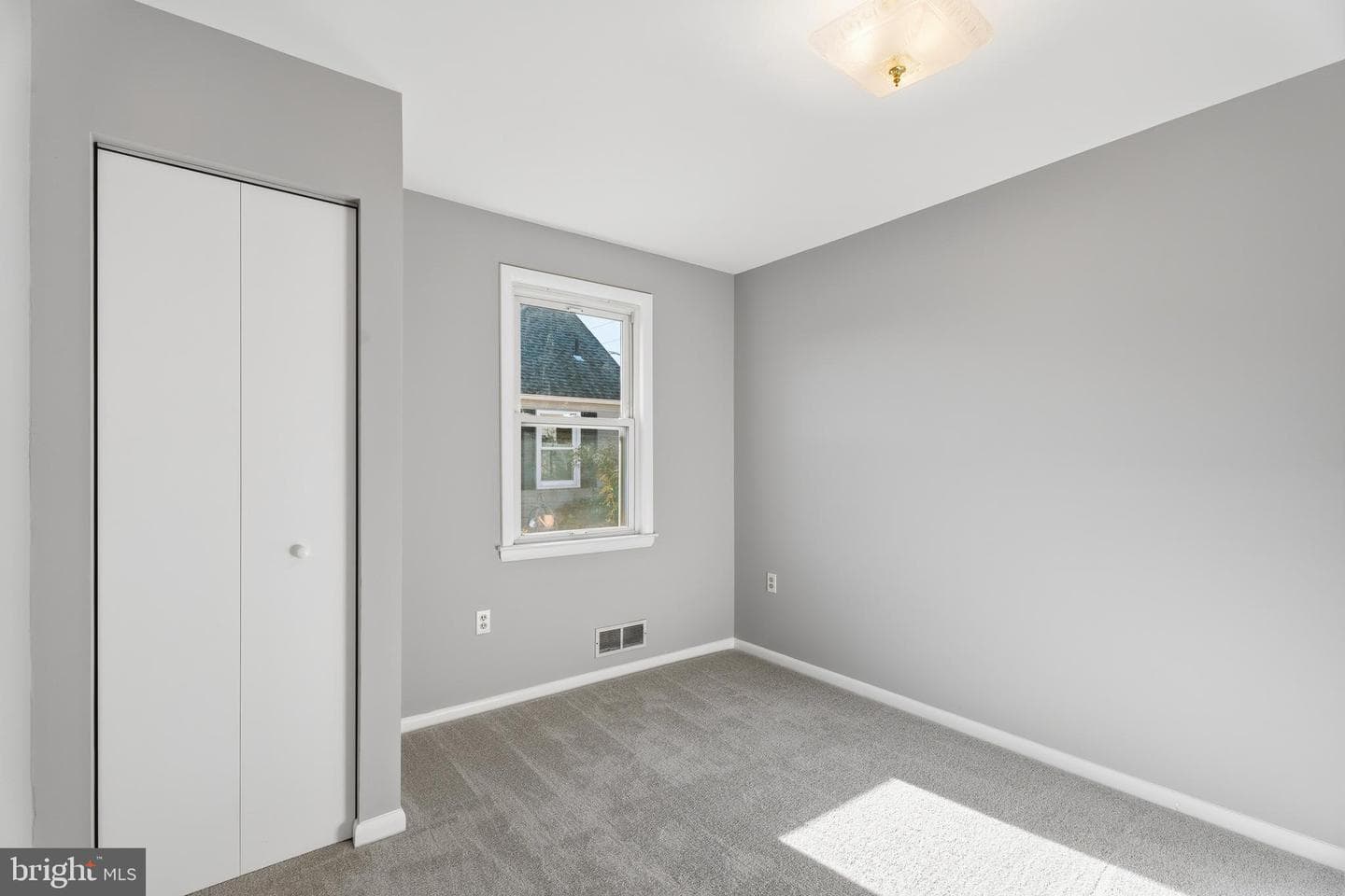 2606 Plainfield Road photo 7