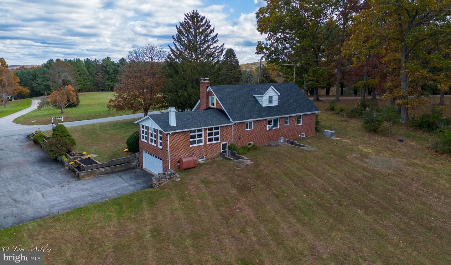 18400 Foreston Road photo 2