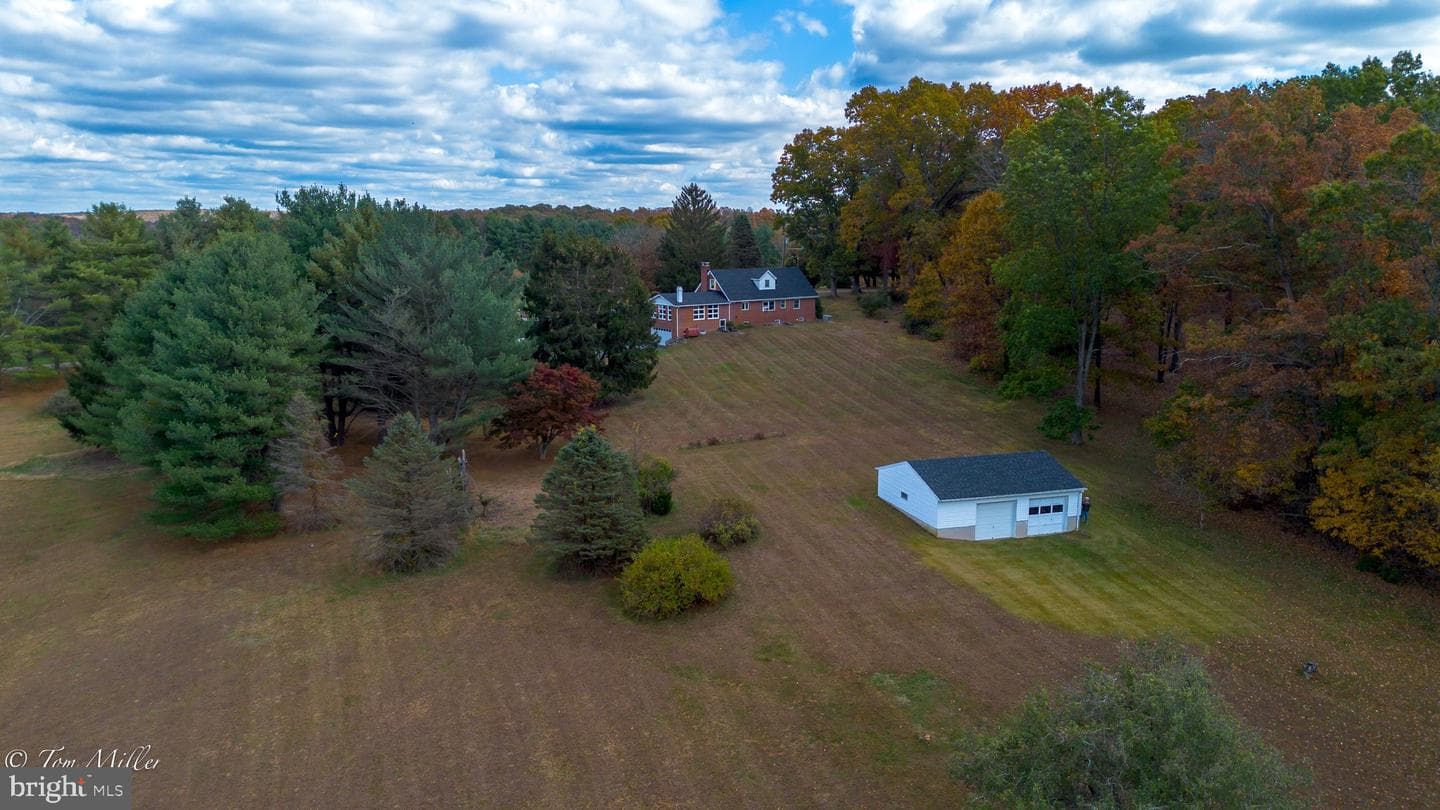 18400 Foreston Road photo 4