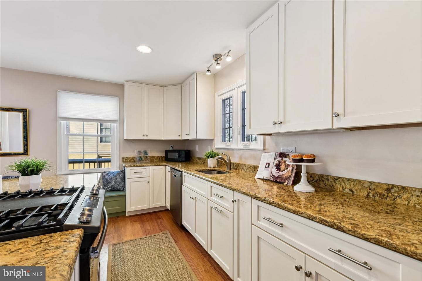 1006 W Joppa Road photo 12