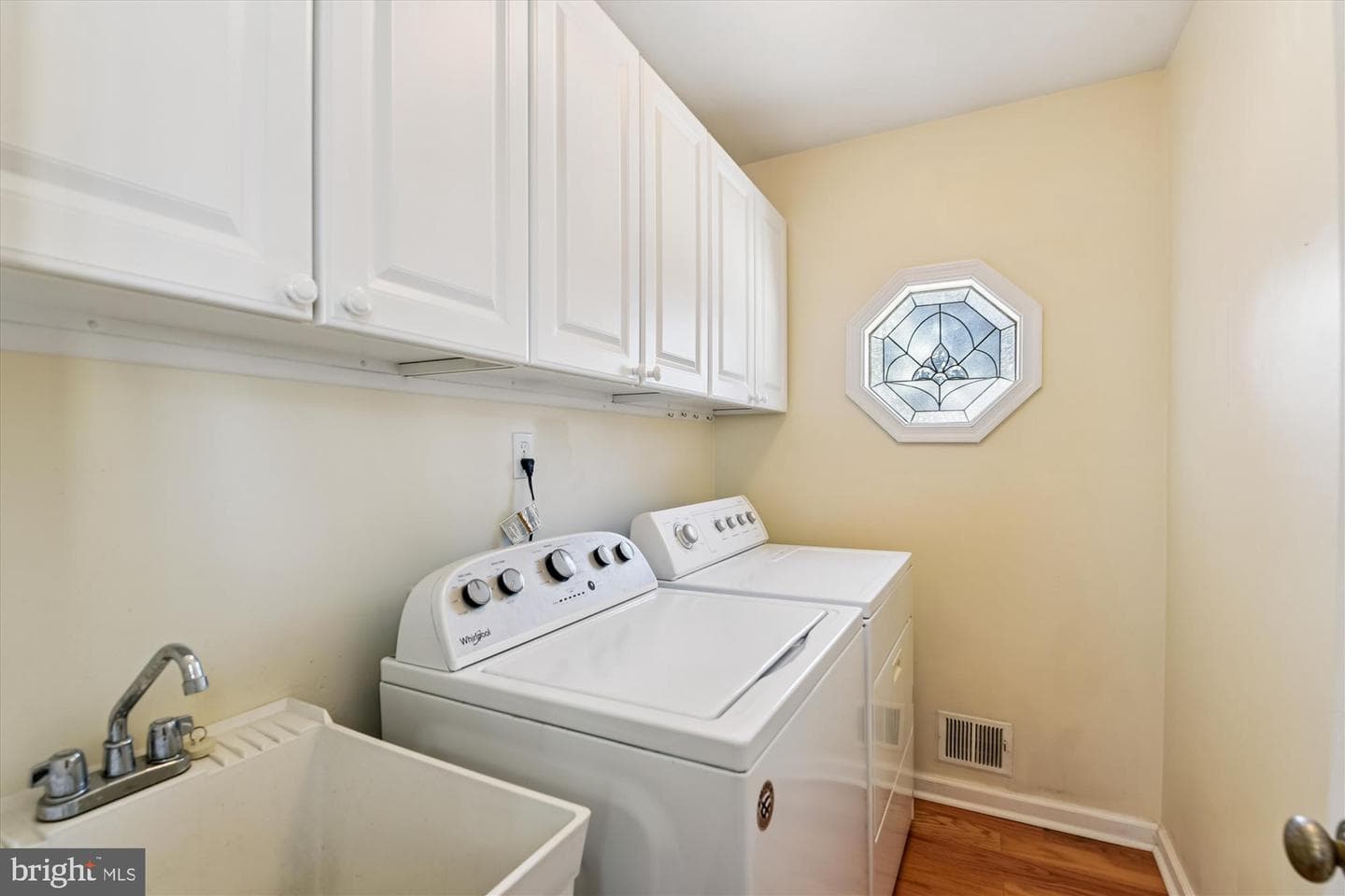1006 W Joppa Road photo 17