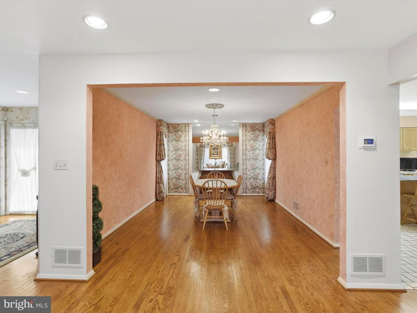 11006 Valley Heights Drive photo 8