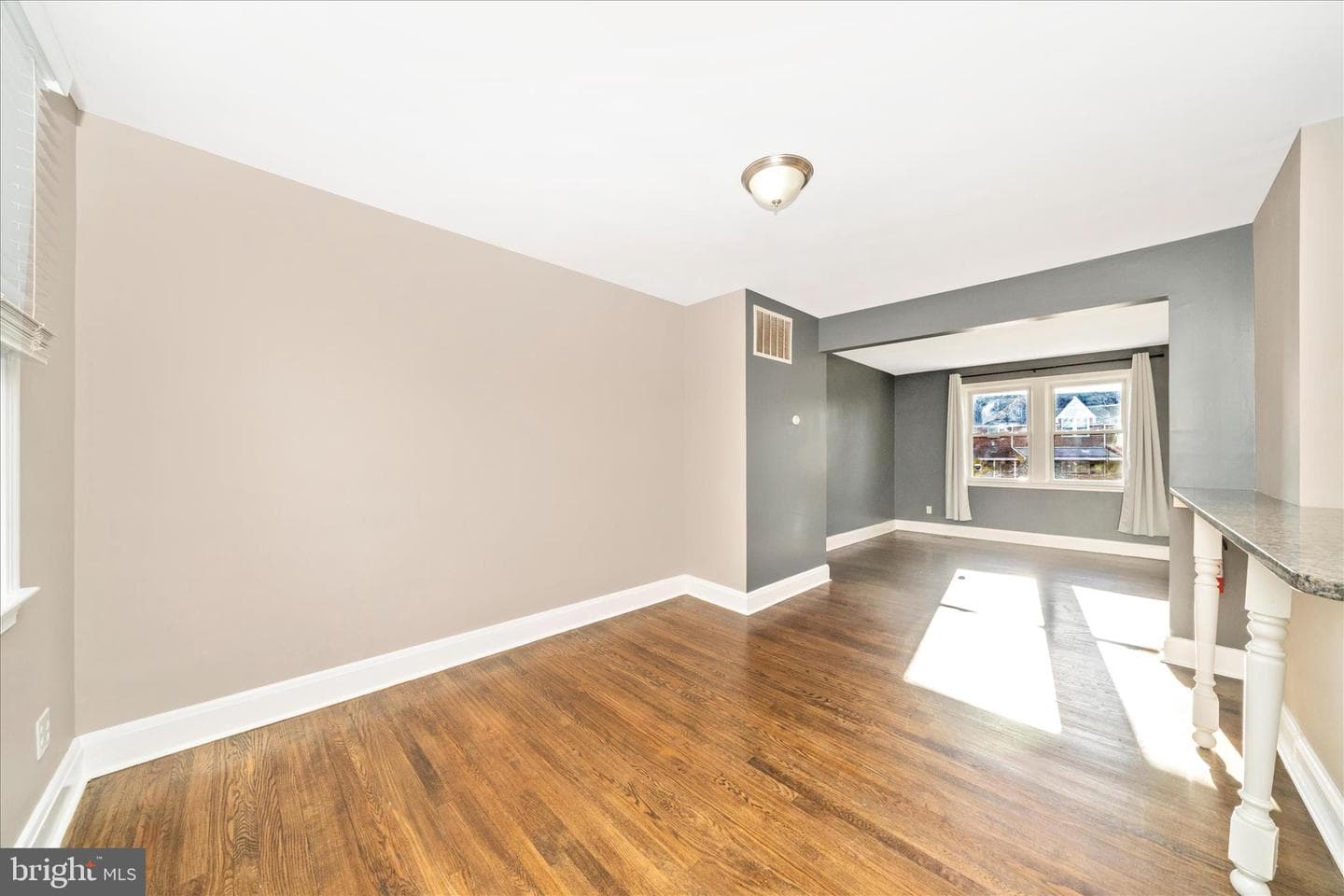 2493 Fairway photo 10