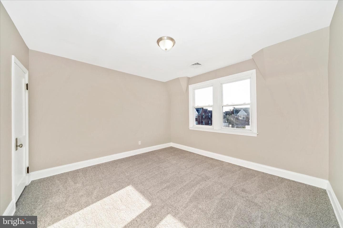 2493 Fairway photo 17