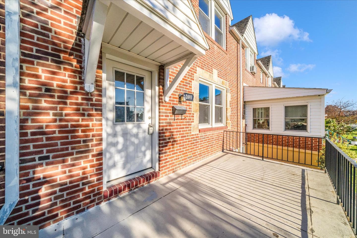 2493 Fairway photo 2