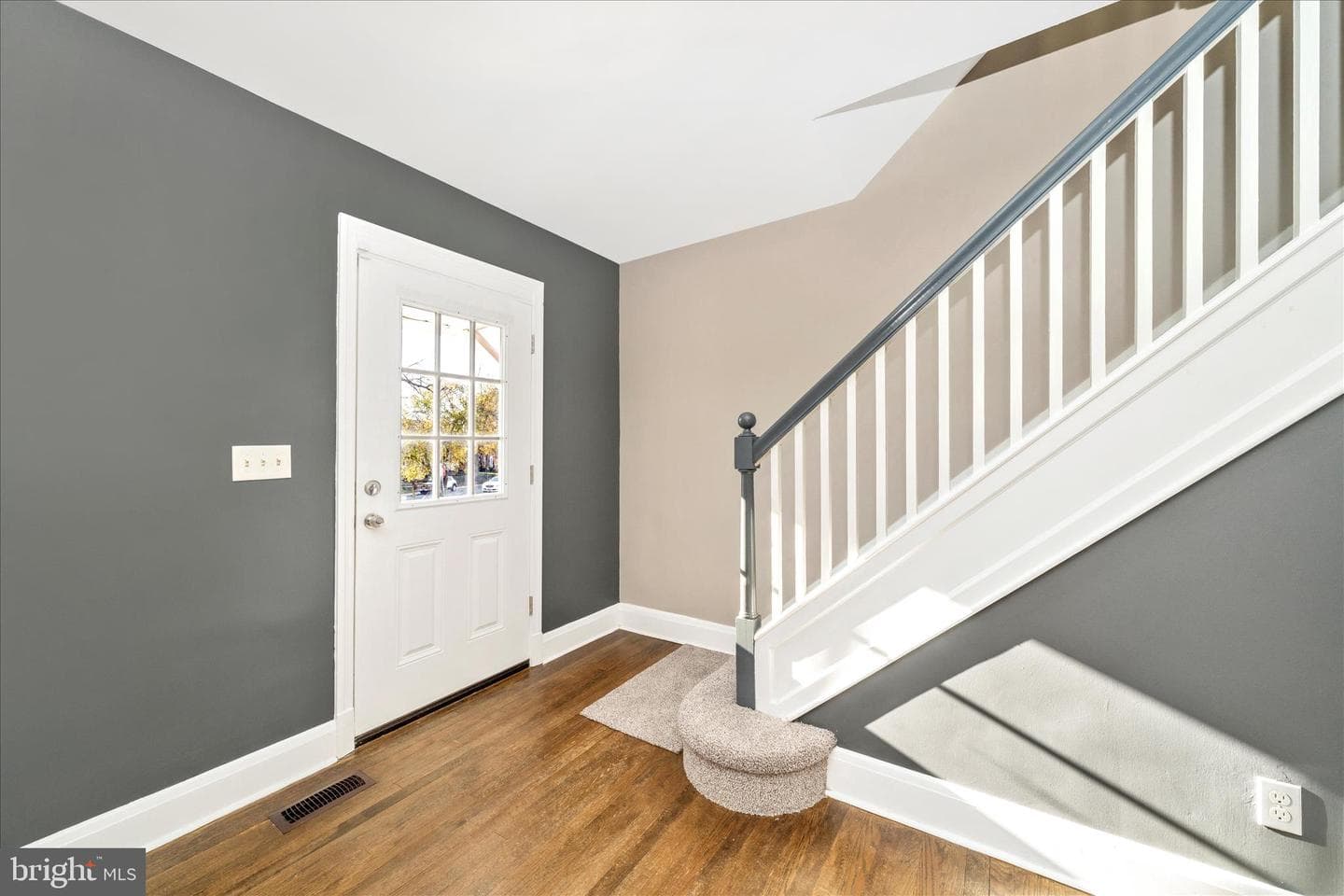 2493 Fairway photo 3