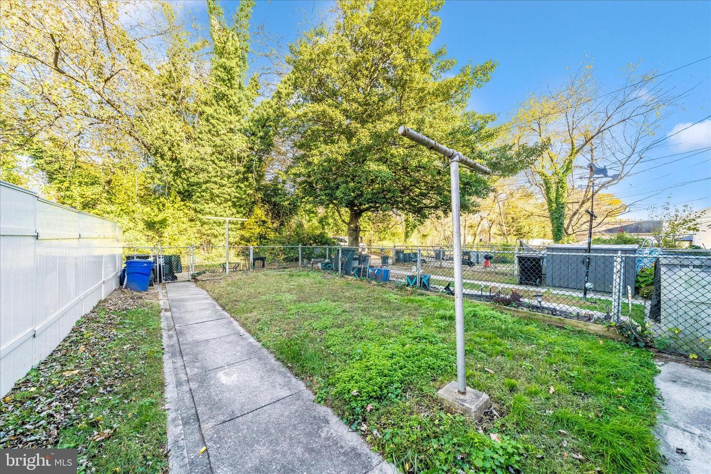 2493 Fairway photo 40