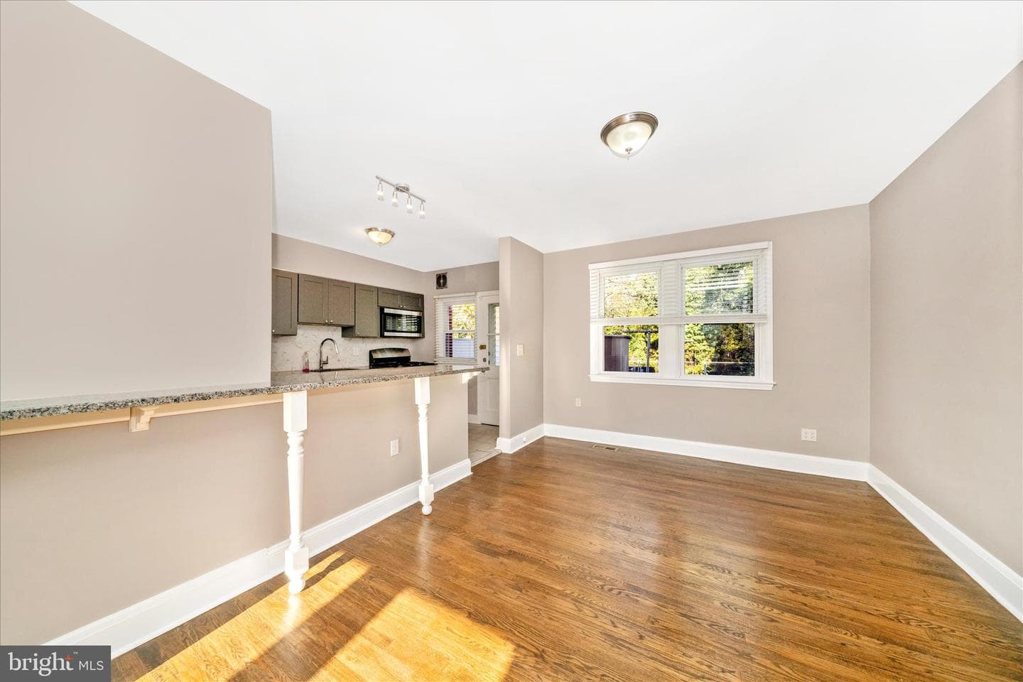 2493 Fairway photo 9