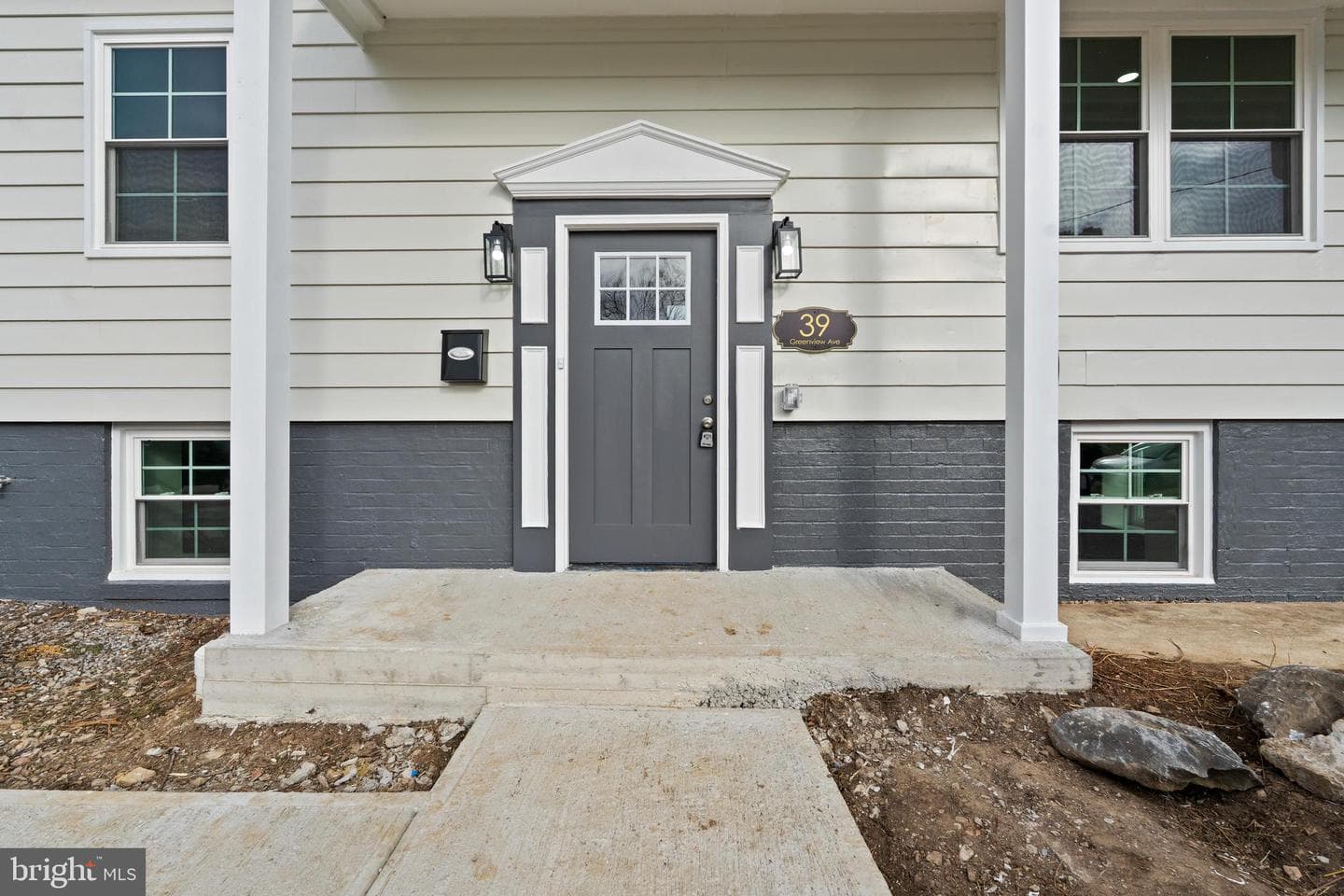 39 Greenview Avenue photo 2