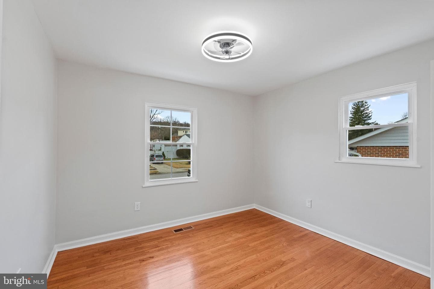 39 Greenview Avenue photo 34