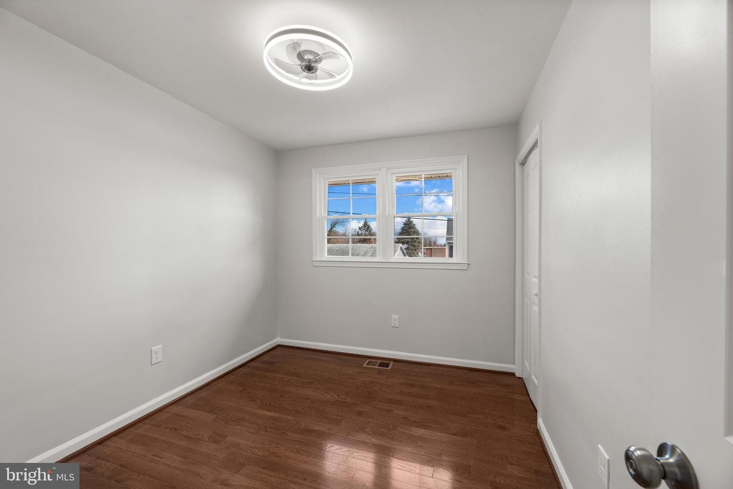 5903 Hilltop Avenue photo 29