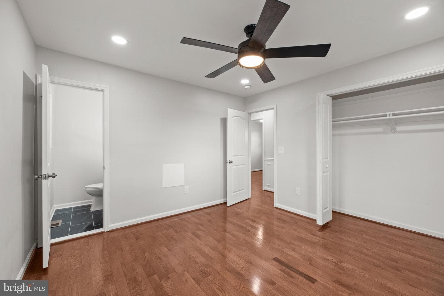 5903 Hilltop Avenue photo 31