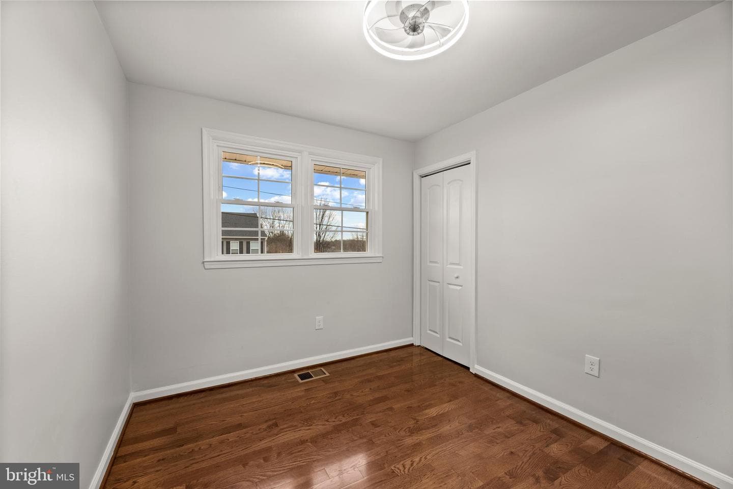 5903 Hilltop Avenue photo 37