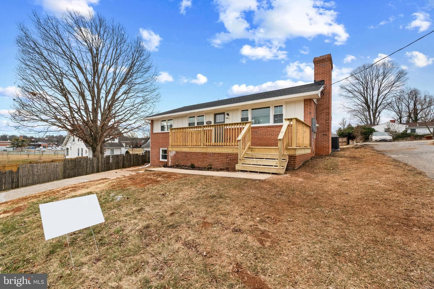 5903 Hilltop Avenue photo 4