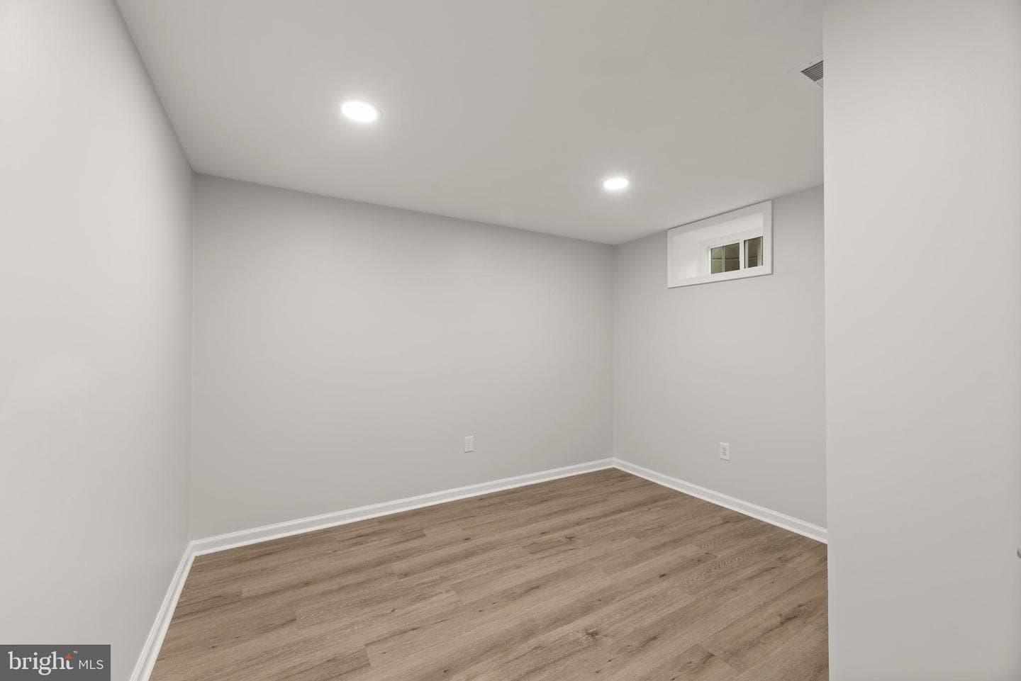 5903 Hilltop Avenue photo 44