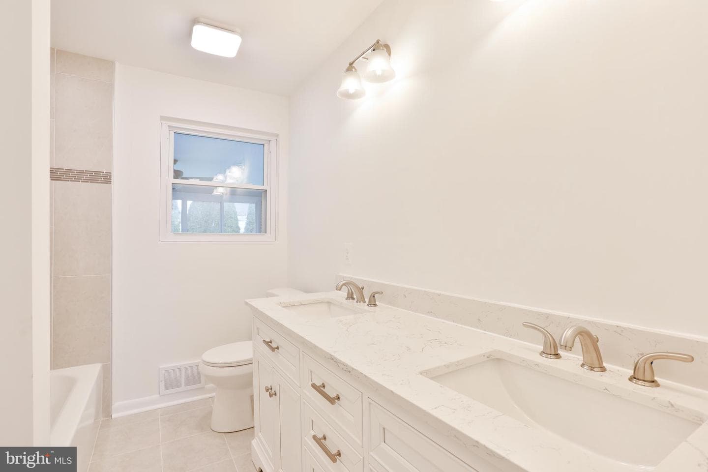 4122 Loch Lomond Drive photo 13