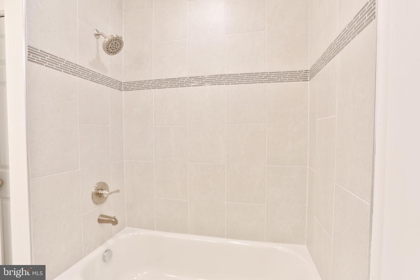 4122 Loch Lomond Drive photo 14