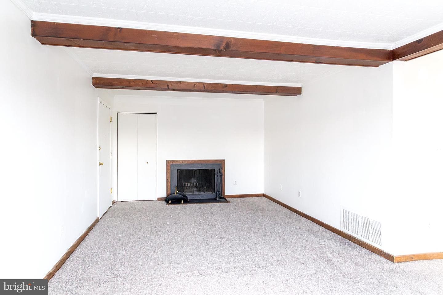 12 Warren Lodge Court #2-D photo 3