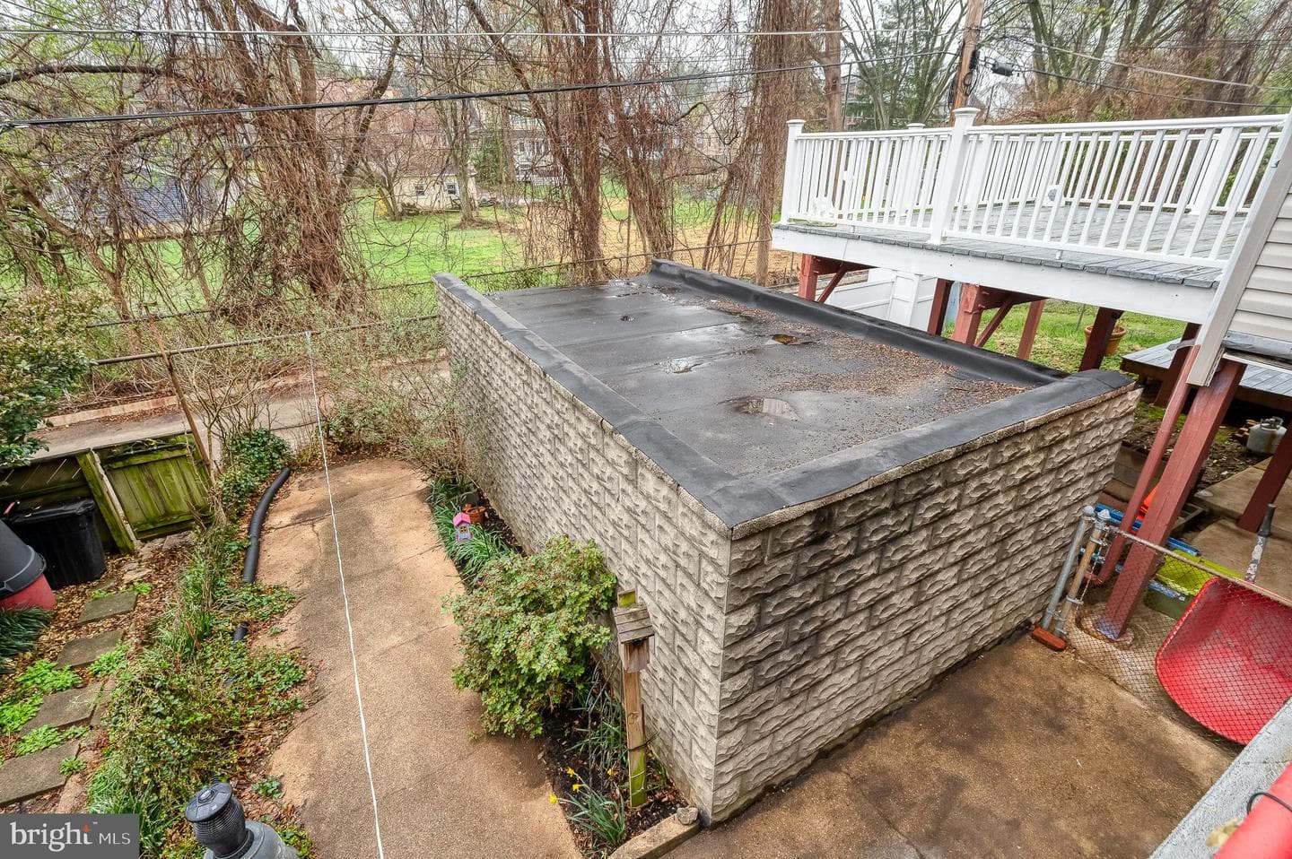 318 Westshire Road photo 53