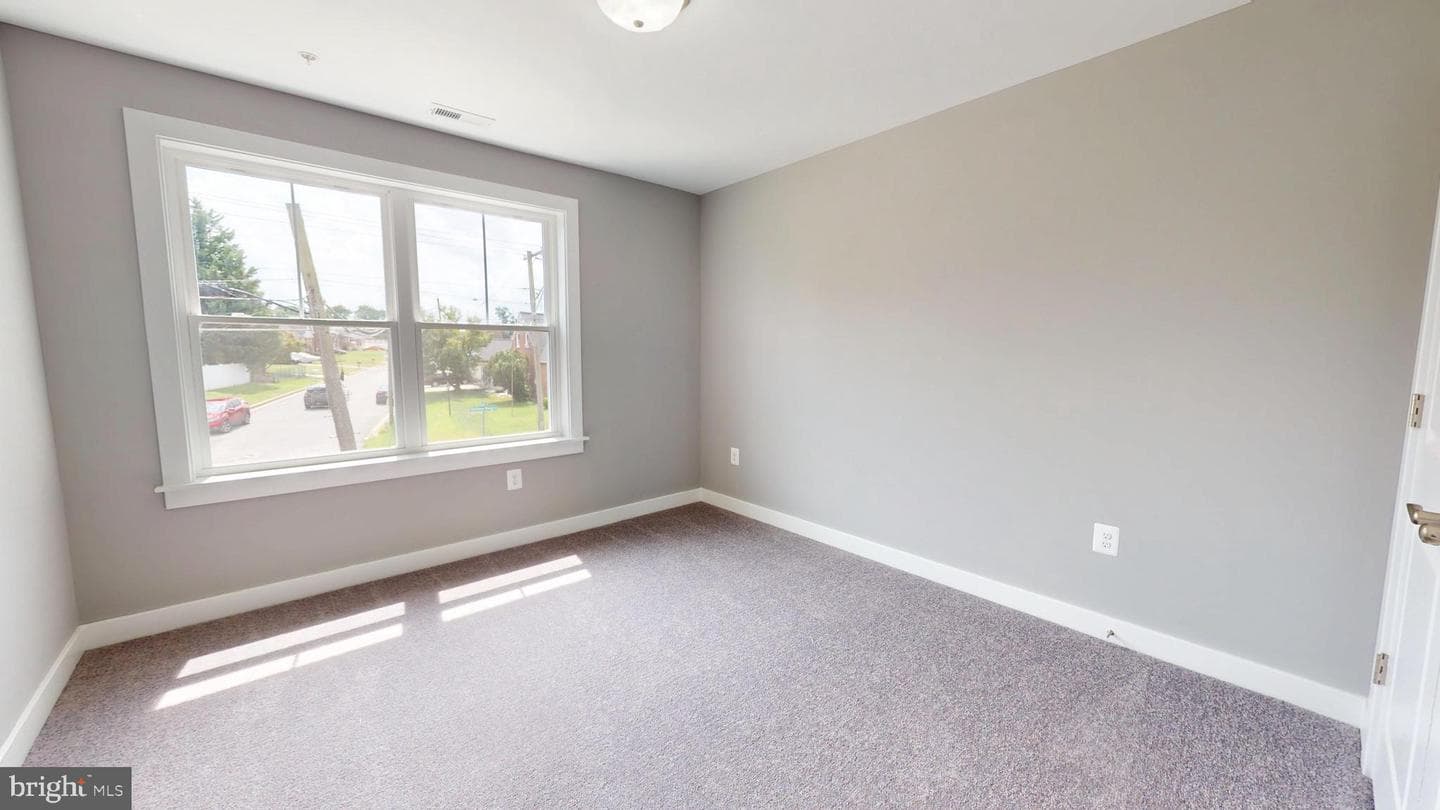 6516 Golden Ring Rd photo 16