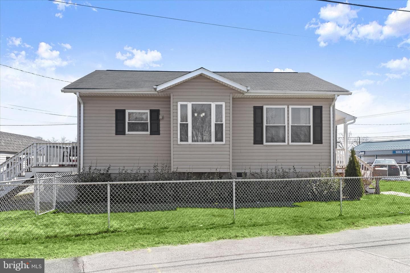 2724 N Point Terrace photo 26