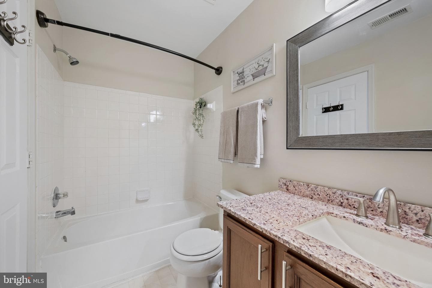 1 Brampton Court photo 4
