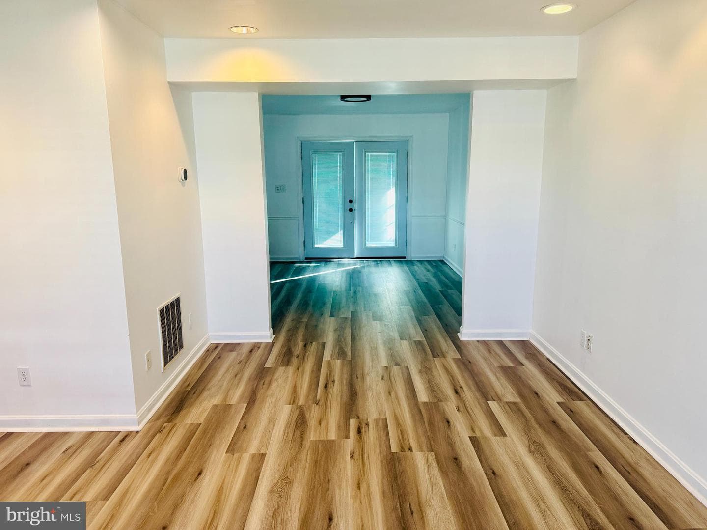 4209 Spring Avenue photo 10