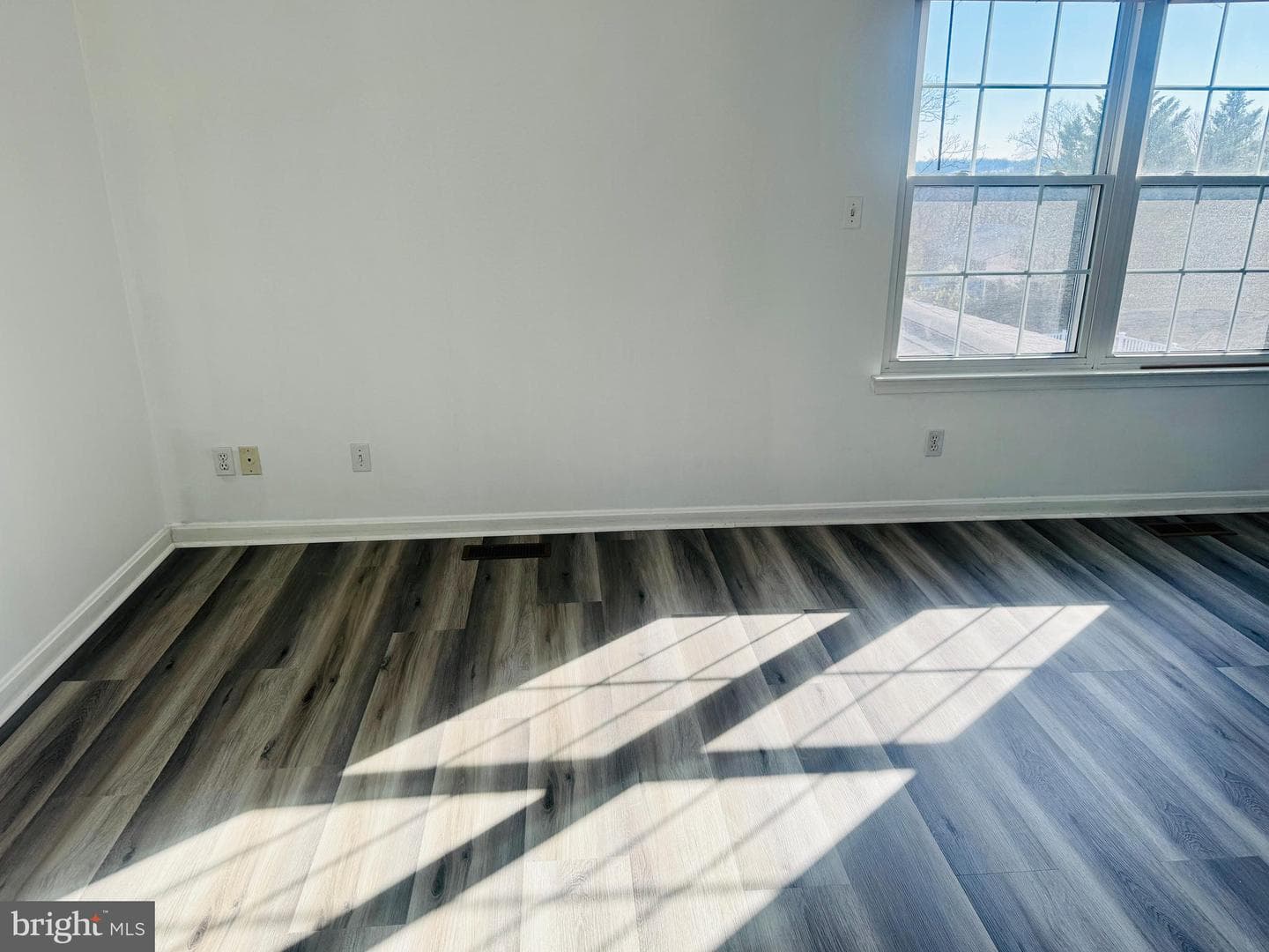 4209 Spring Avenue photo 32