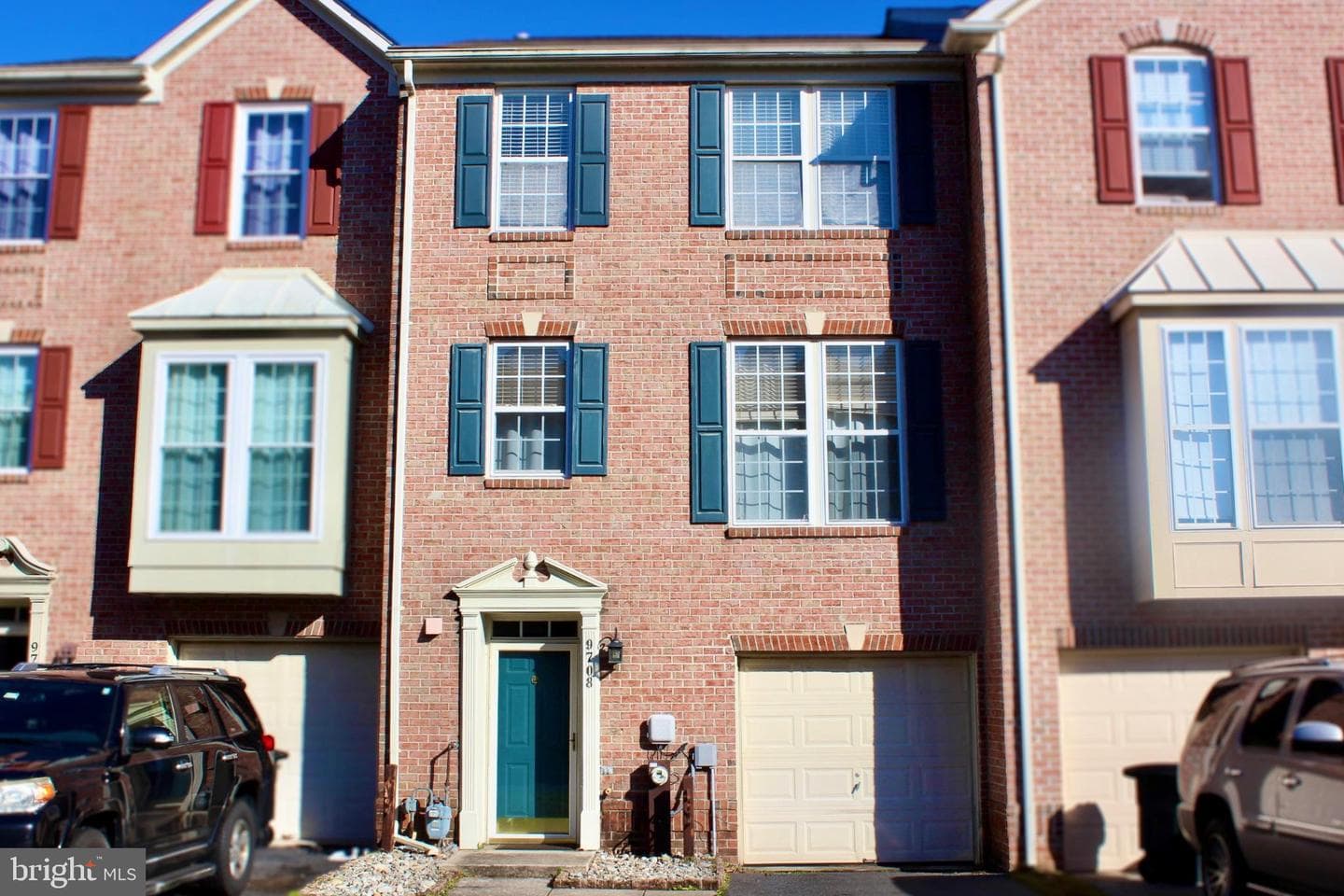 9708 Redwing Drive photo 1