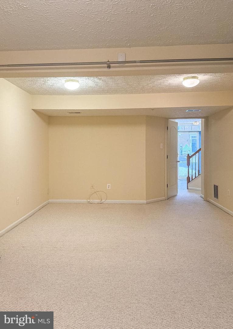 9708 Redwing Drive photo 11