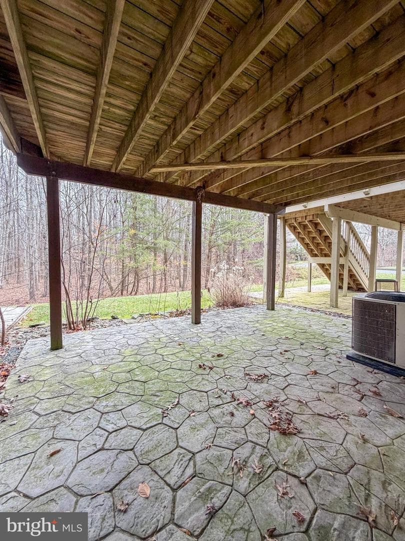 9708 Redwing Drive photo 13