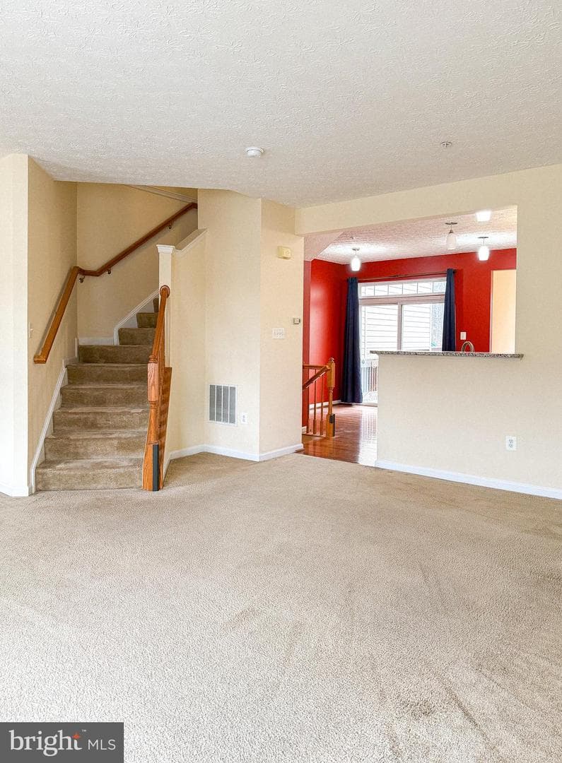9708 Redwing Drive photo 15