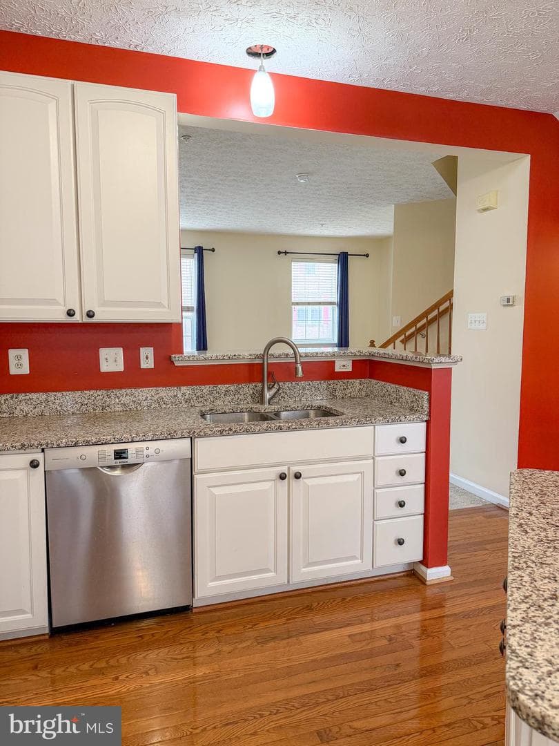 9708 Redwing Drive photo 20