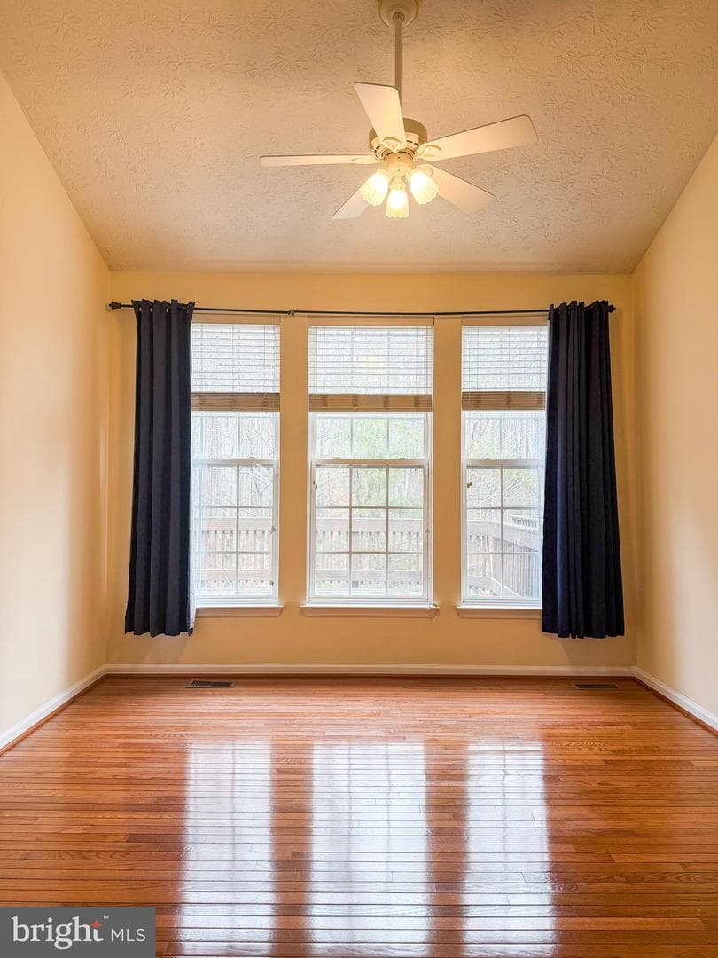 9708 Redwing Drive photo 25