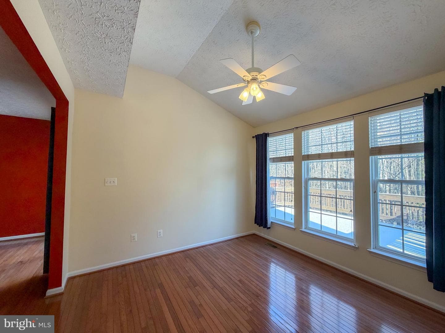 9708 Redwing Drive photo 26